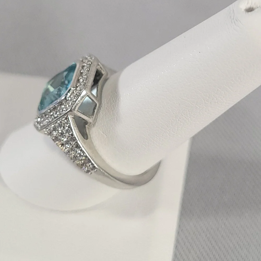 LNT Halo Ring Womens Size 8.75 Silver Aqua Emerald Cut Glass Pave Statement